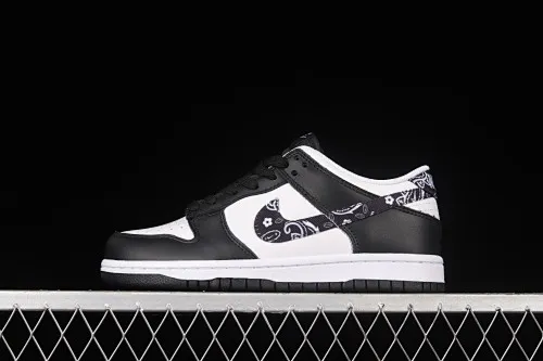 All categories Nk SB Dunk Series Nk SB Dunk Low low-top sneakers C version Nk SB Dunk Low "Black Paisley" black and white cashew flower SB smashed backboard fashion casual sneakers DH4401-100